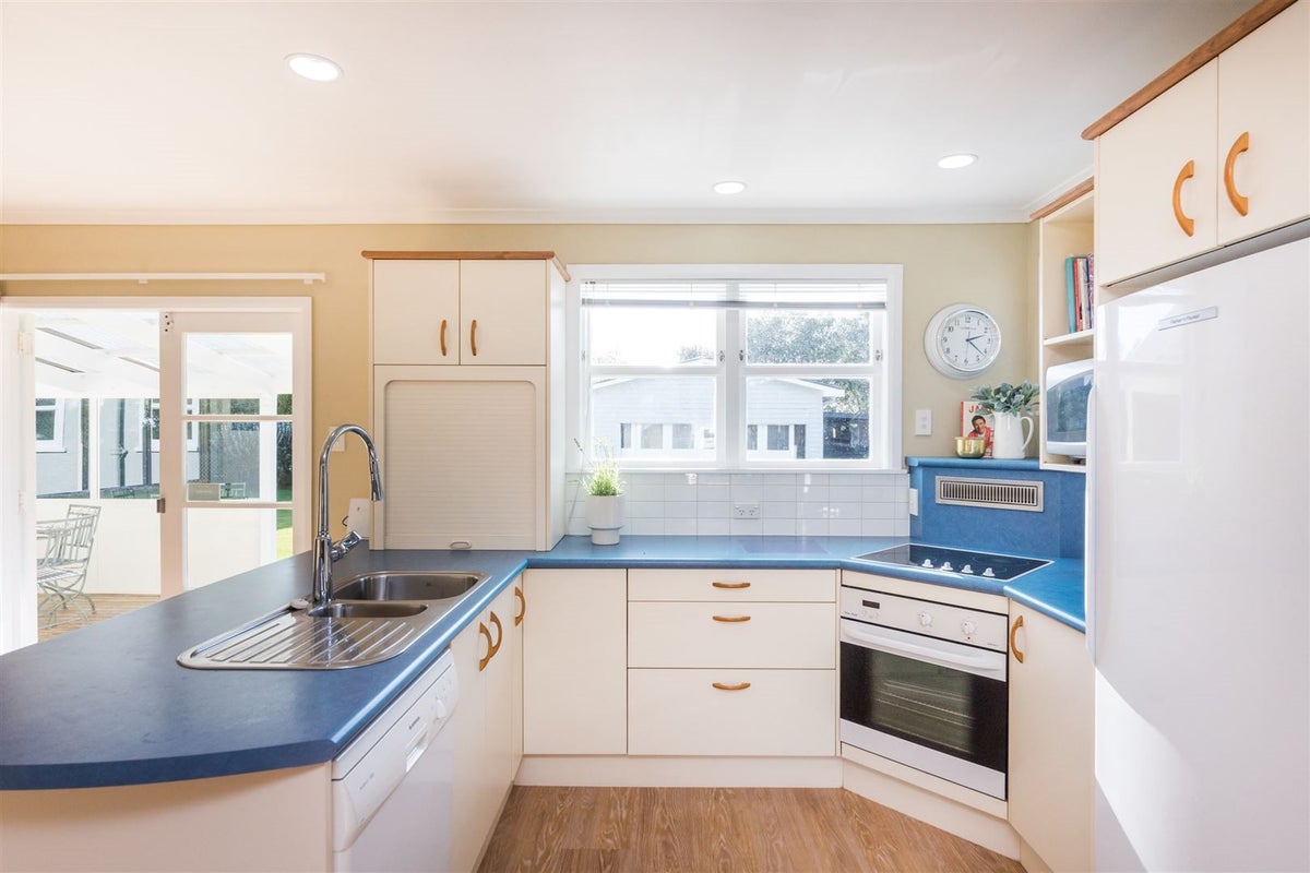 60 Miro Street, Takaro, Palmerston North - Carousel 2