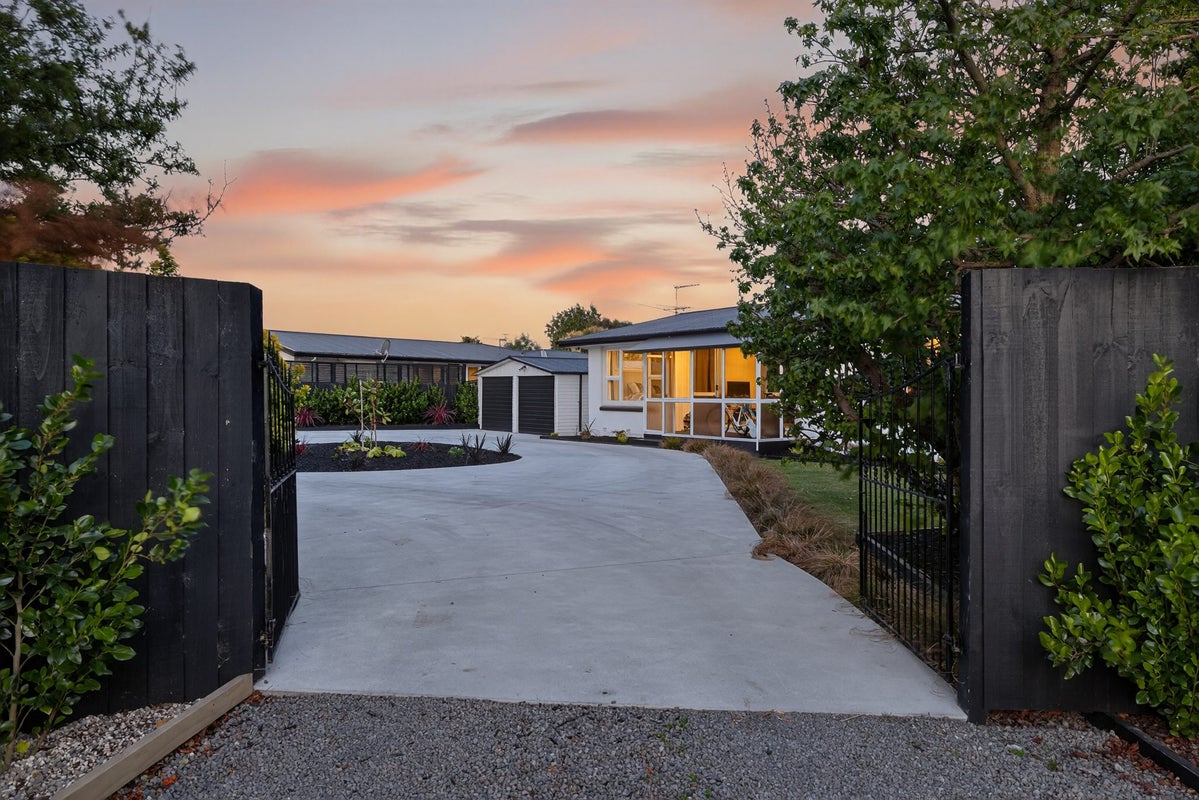 100 Avondale Road, Avondale, Christchurch - Carousel 1
