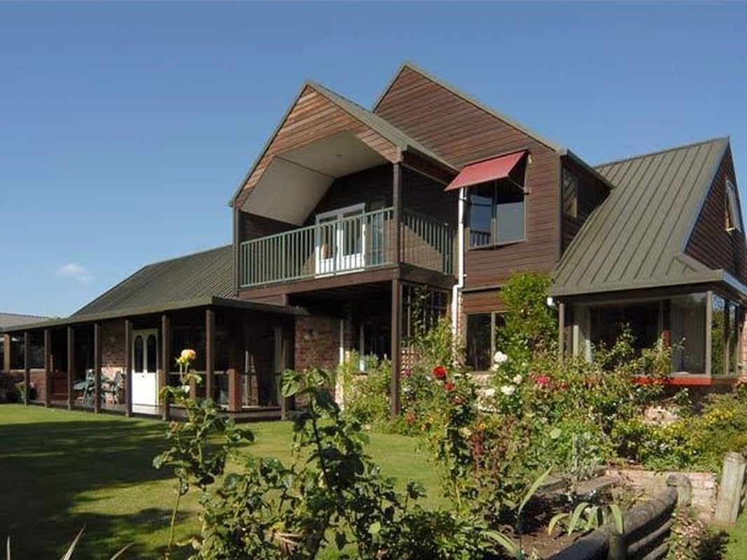 16 Rearsby Drive, Halswell, Christchurch - Carousel 1