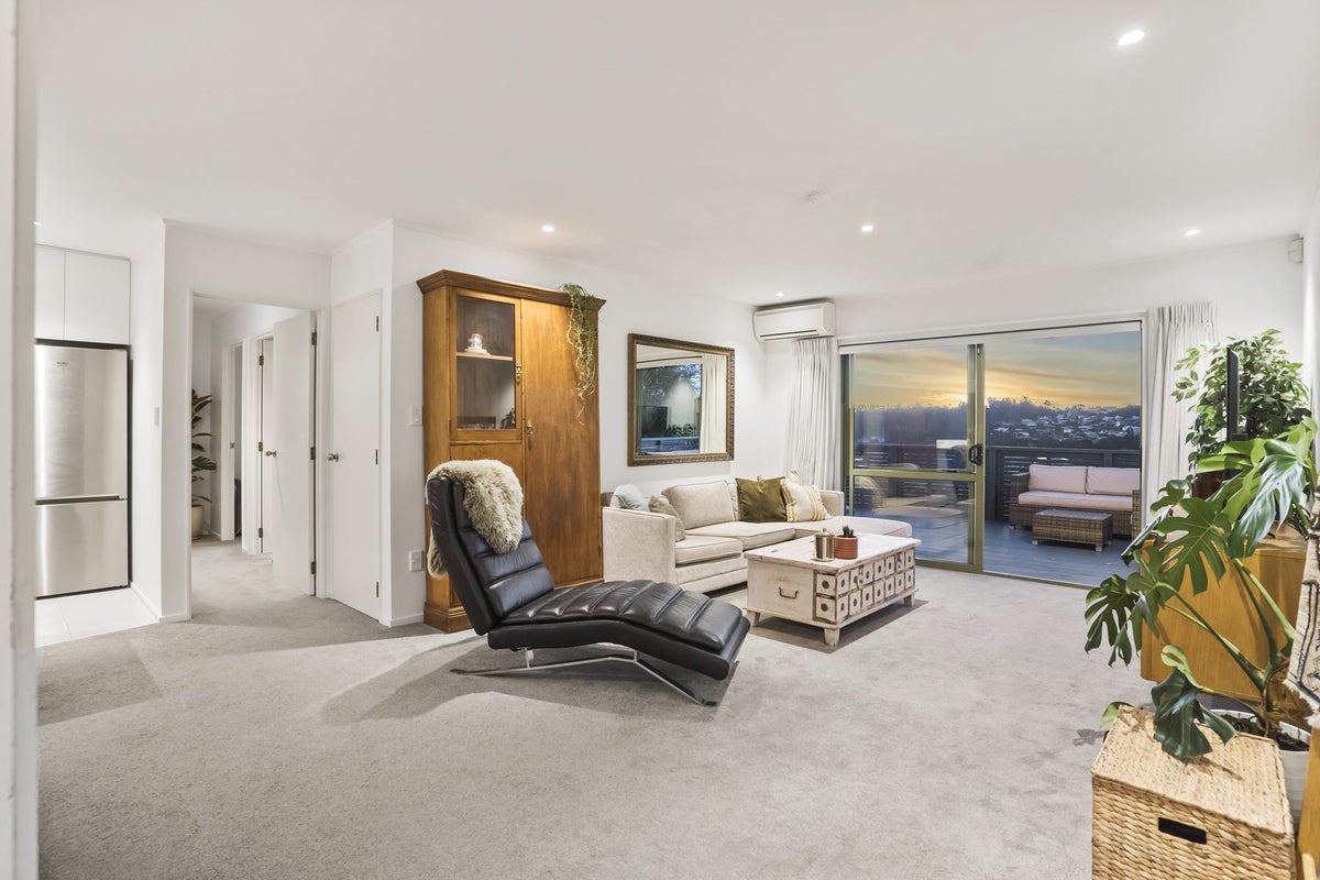 2/39 Powrie Street, Glenfield, Auckland - Carousel 2