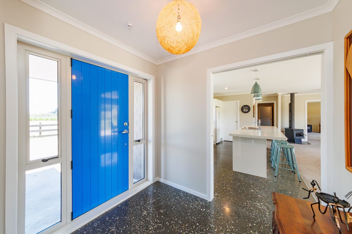 97 Pohangina Road, Palmerston North - Carousel 2