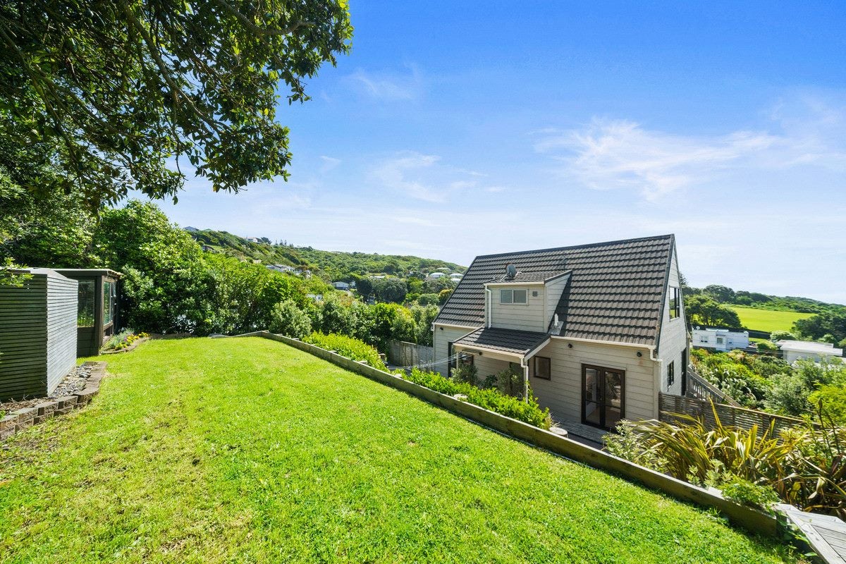 63 Tireti Road, Titahi Bay, Porirua - Carousel 21