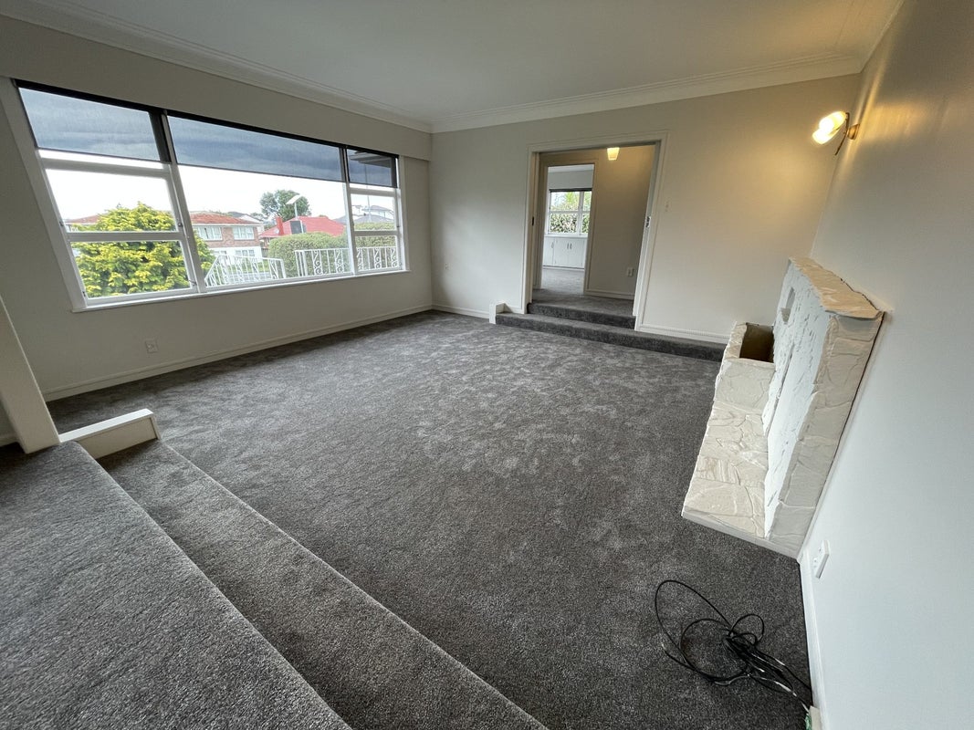 222 Te Atatu Road, Te Atatu South, Auckland - Carousel 2