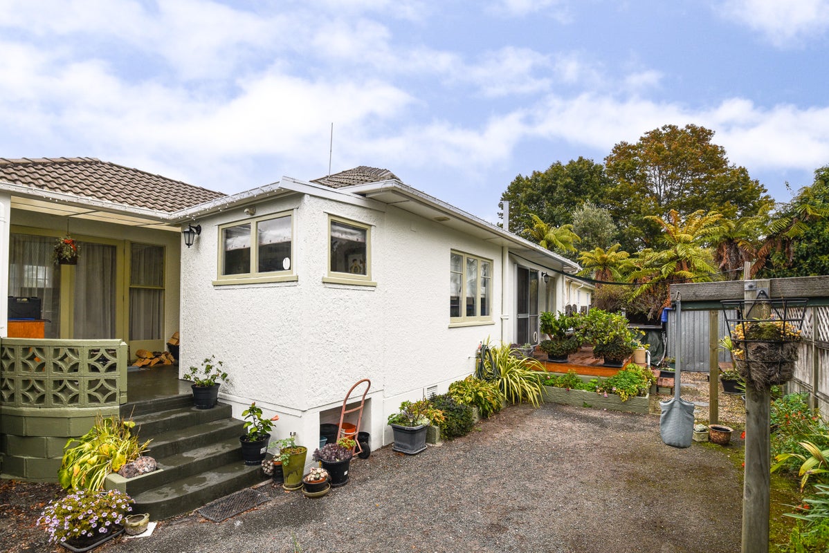 27 Konene Street, Utuhina, Rotorua - Carousel 1