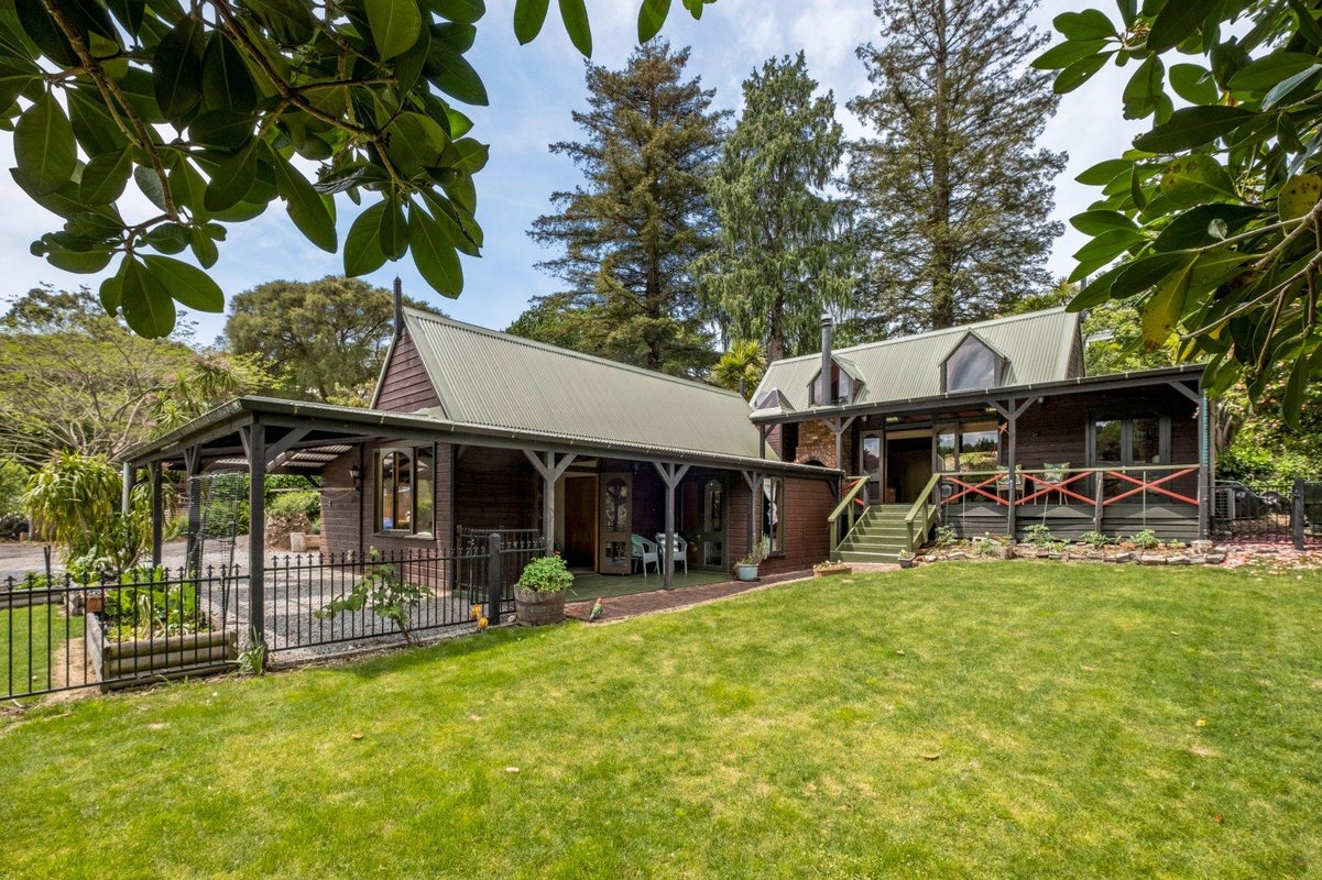 13 Magnolia Street, Outer Kaiti, Gisborne - Carousel 1