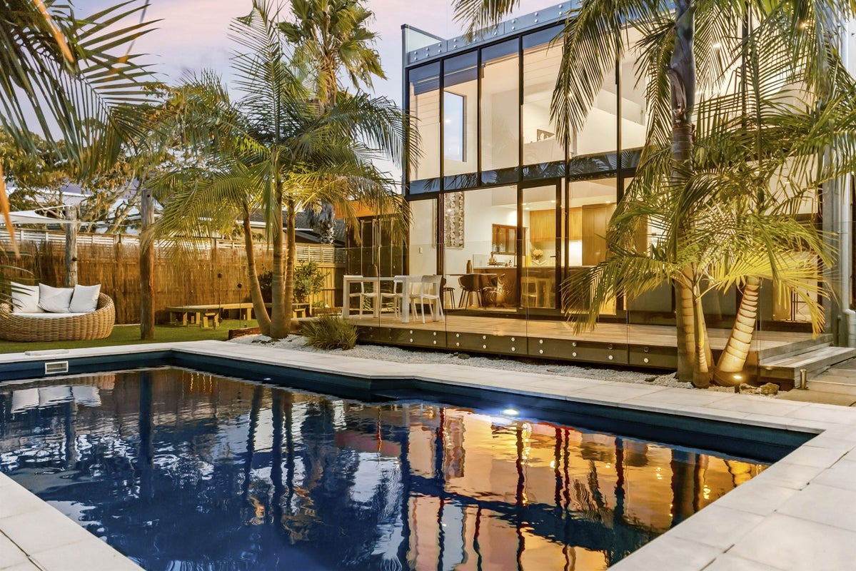 4 Halyard Place, Te Atatu Peninsula, Auckland - Carousel 1