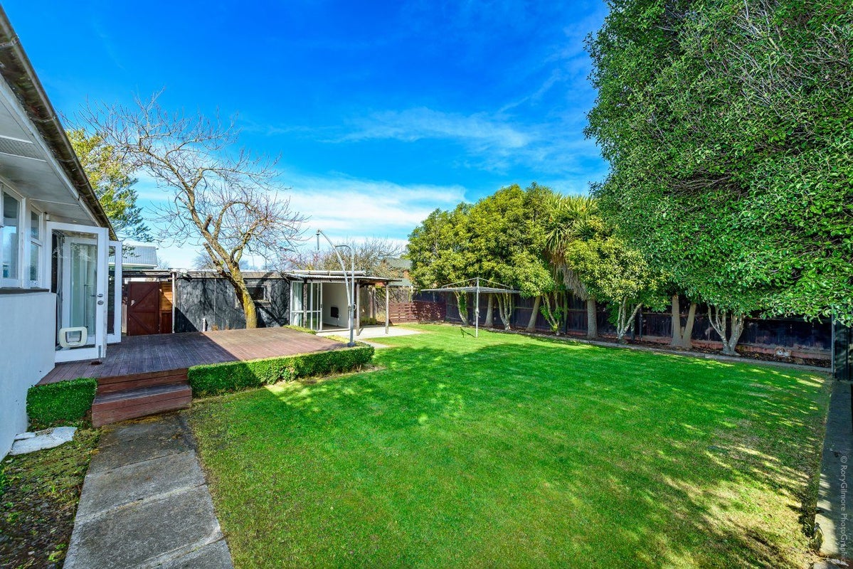 11 Saint Ives Street, Harewood, Christchurch - Carousel 27