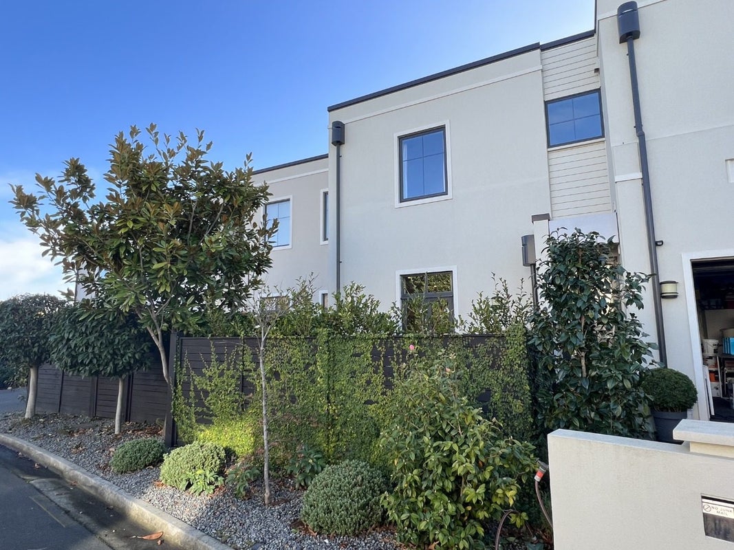9 Millcreek Lane, Northwood, Christchurch - Carousel 1