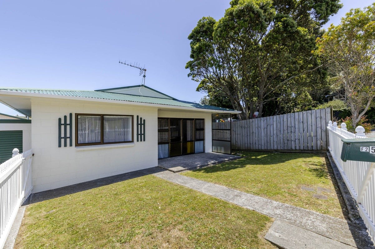2/5A Tahurangi Place, Spotswood, New Plymouth - Carousel 1