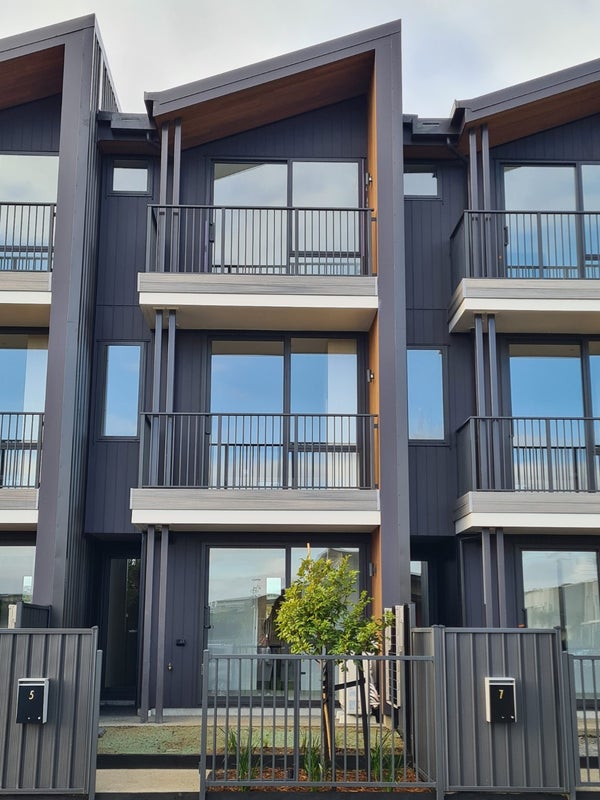 5 Silica Mews, Stonefields, Auckland - Carousel 1