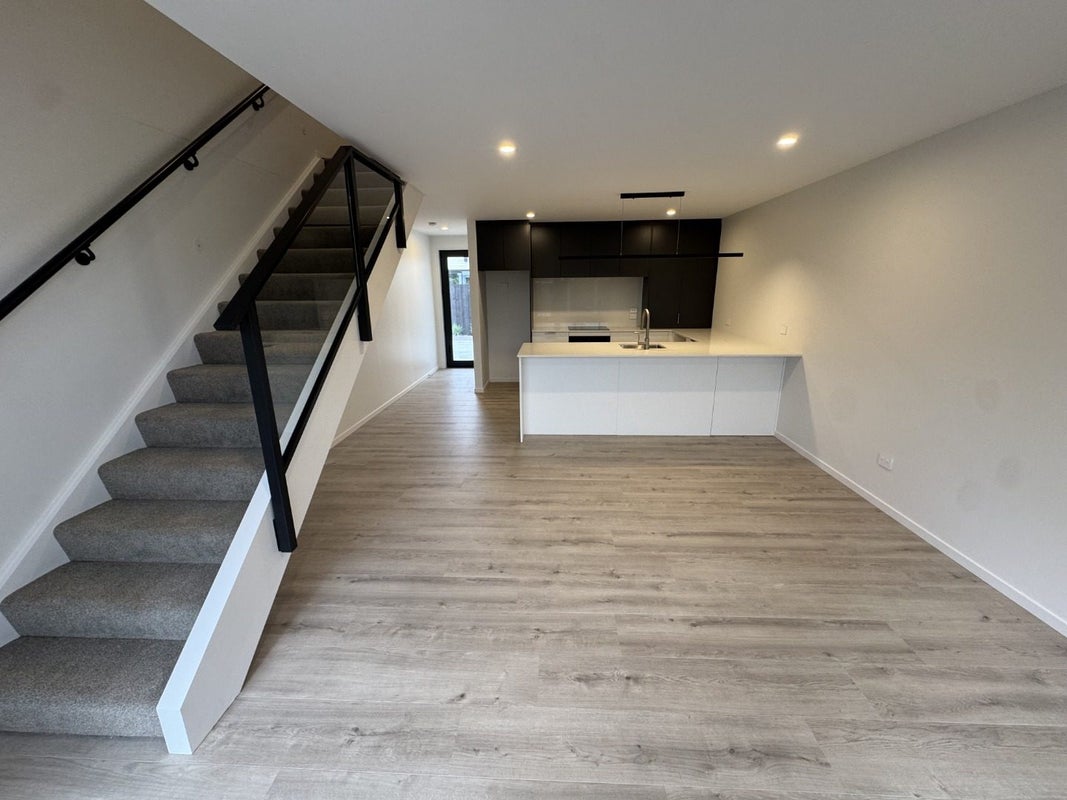 8/200 Main North Road, Redwood, Christchurch - Carousel 2