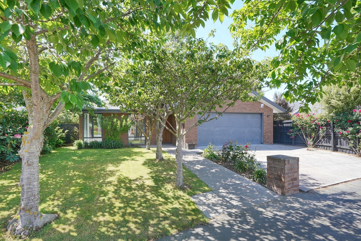3 Sedgemoor Close, Burwood, Christchurch - Carousel 1