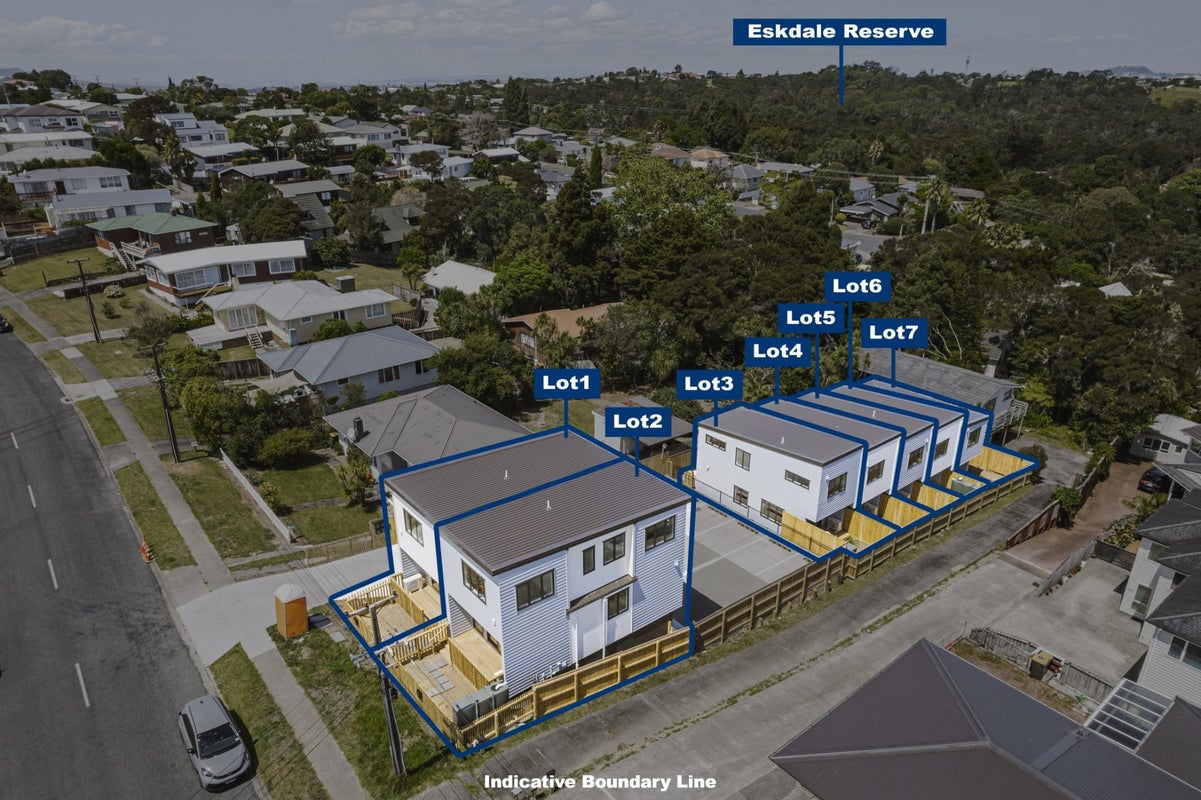 6/24 Seaview Road, Glenfield, Auckland - Carousel 21