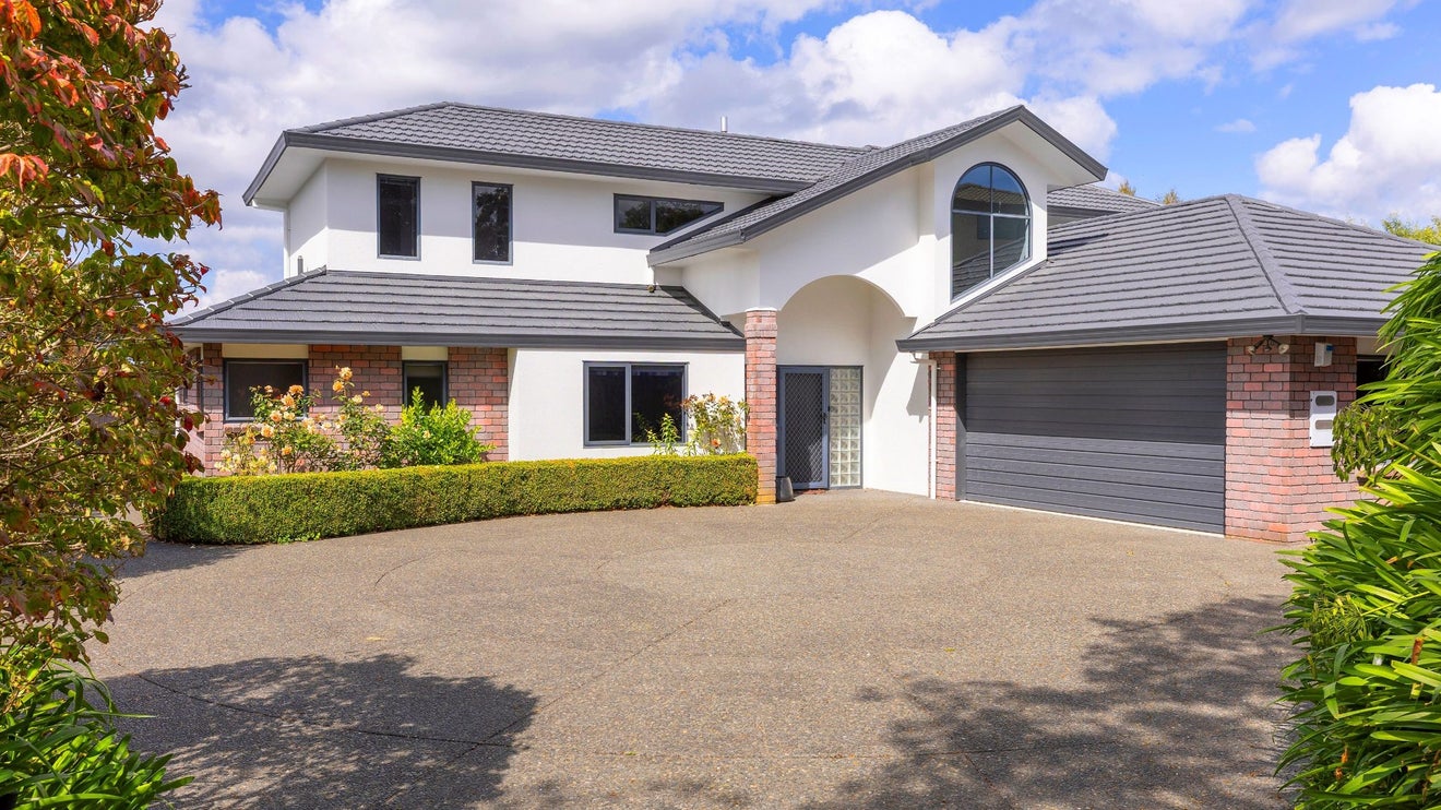 2/26 Robinson Terrace, Rangatira Park, Taupo - Carousel 1