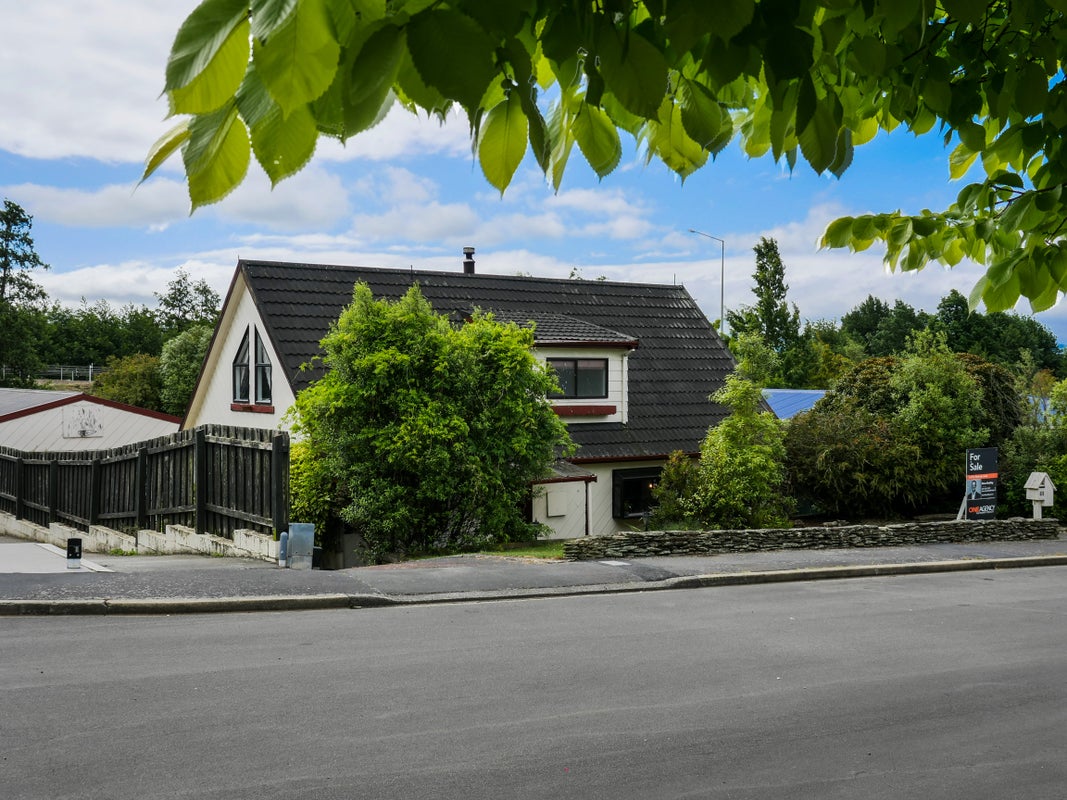 79 Kinmont Crescent, Kinmont Park, Mosgiel - Carousel 2