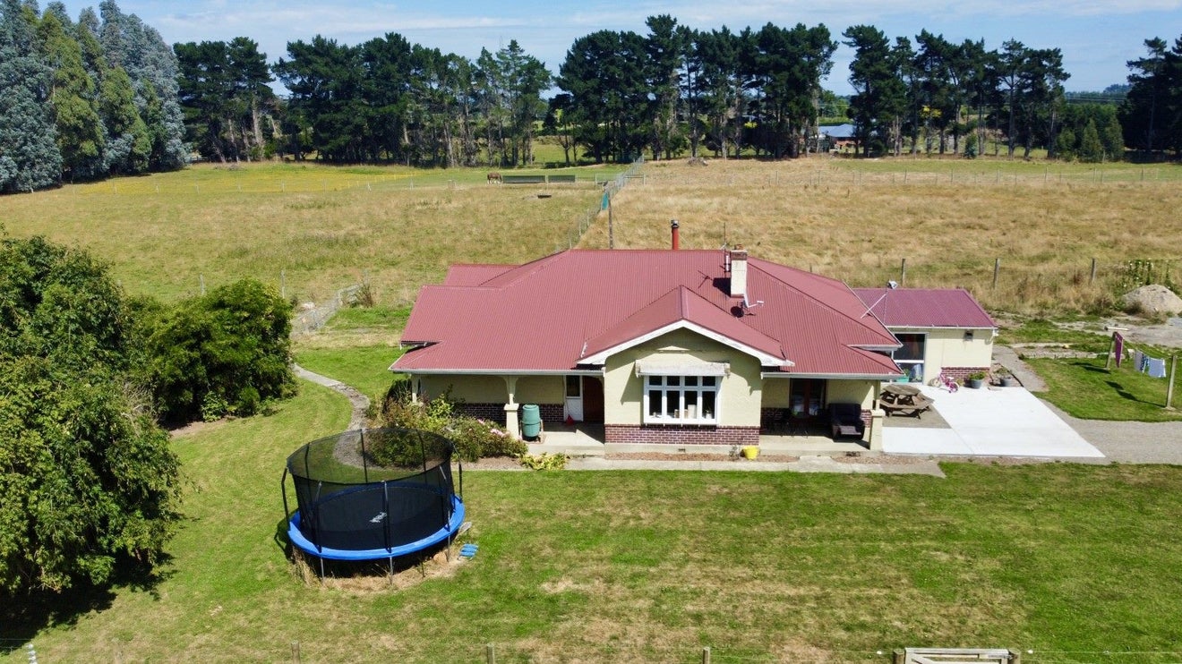 259 East Road, Mill Road - Carousel 2