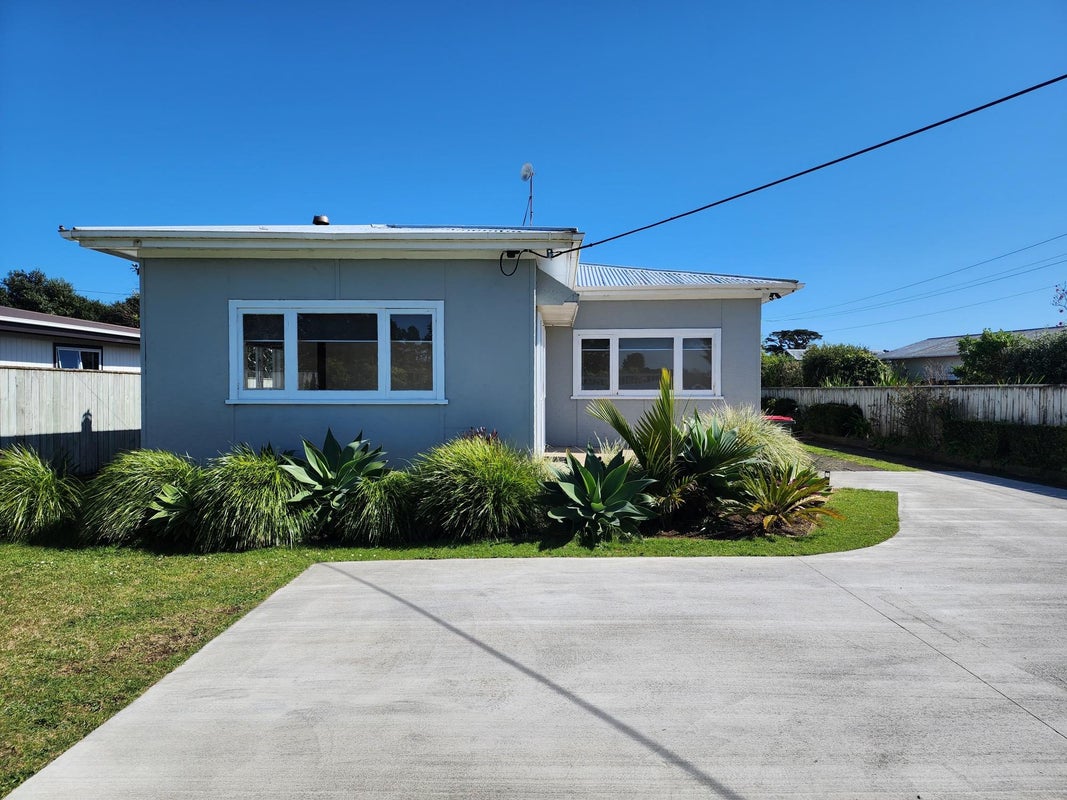 464 South Road, Omata, New Plymouth - Carousel 2