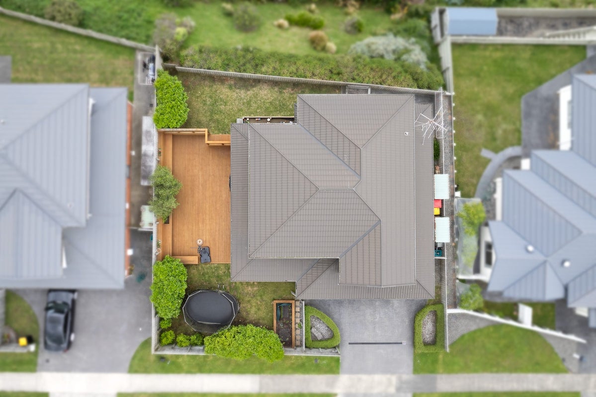 51 Erlestoke Crescent, Churton Park, Wellington - Carousel 21