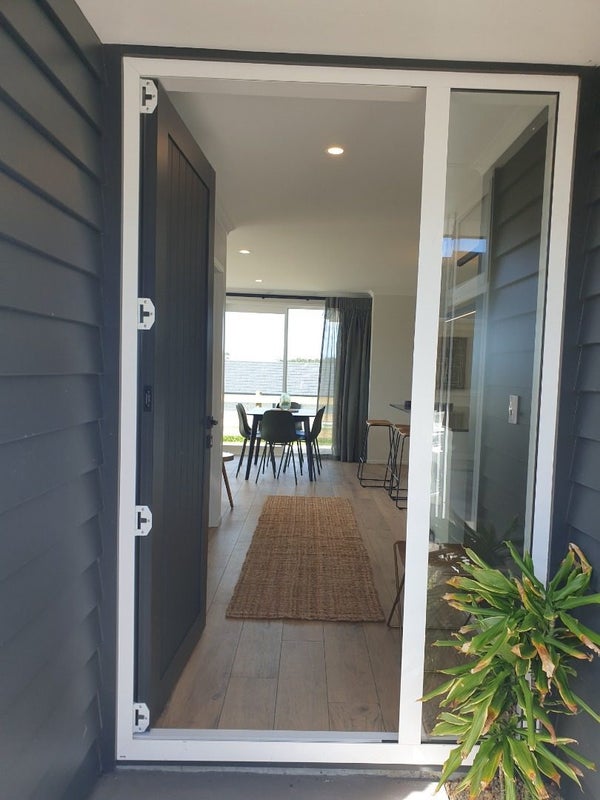 8 Orawahi Road, Waiuku - Carousel 1