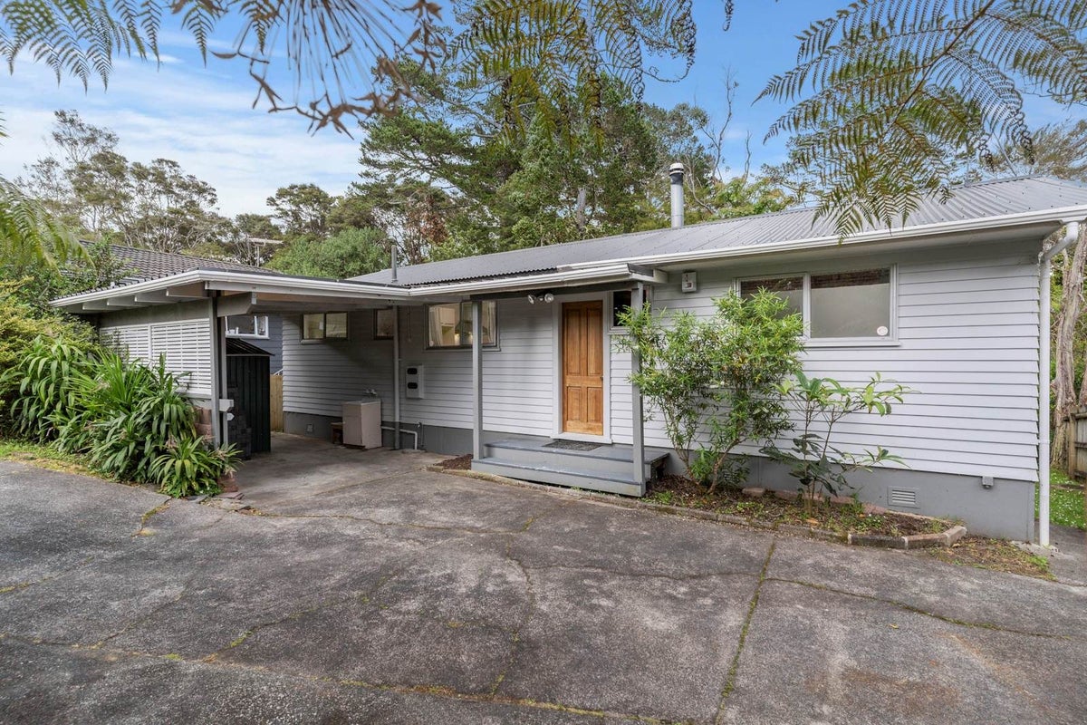 3 Willowbrook Place, Titirangi, Auckland - Carousel 1