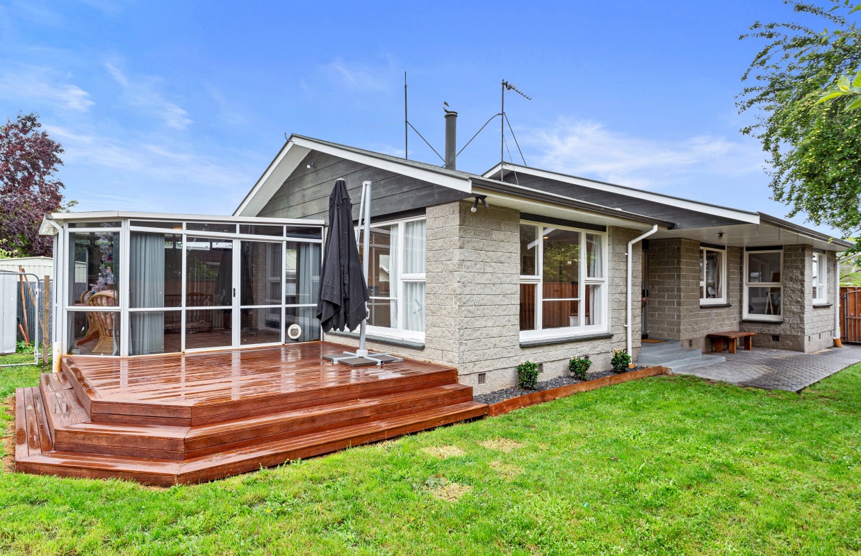2 Lacy Gate Place, Woodend, Woodend - Carousel 1