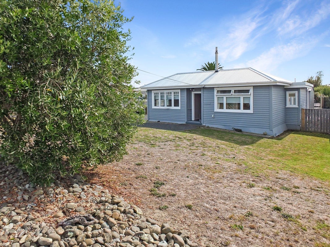 15 Roore Street, Foxton Beach, Foxton - Carousel 2