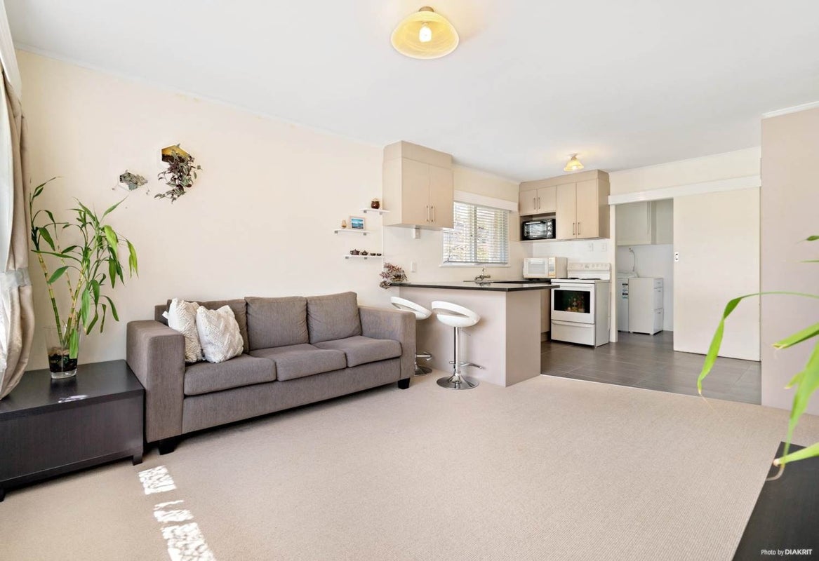 4/26 Rogan Street, Hillsborough, Auckland - Carousel 1
