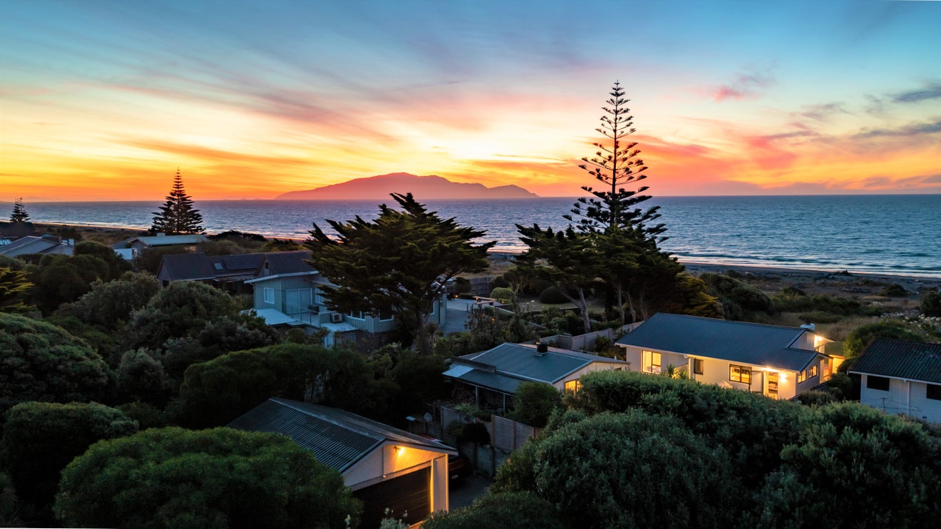 45 Rodney Avenue, Te Horo Beach - Carousel 1