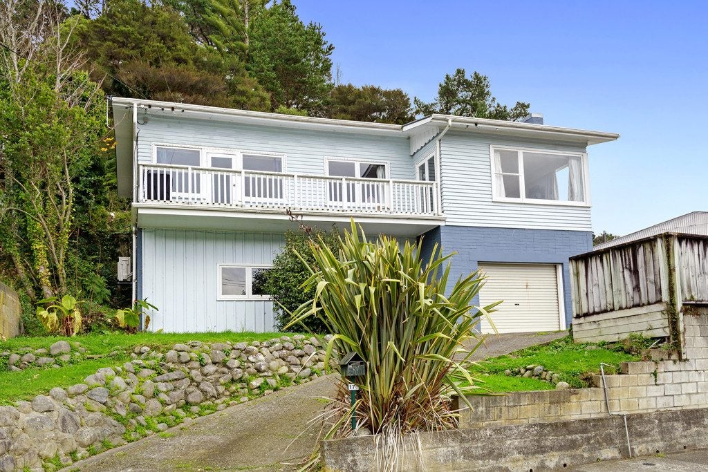 176 George Street, Stokes Valley, Lower Hutt - Carousel 13