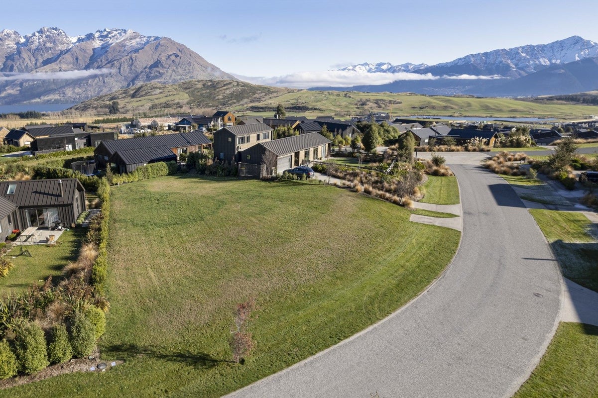 4 Hackett Road, Jacks Point, Queenstown - Carousel 2