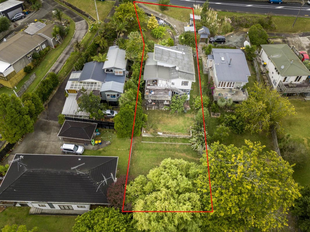 667 Beach Road, Rothesay Bay, Auckland - Carousel 1