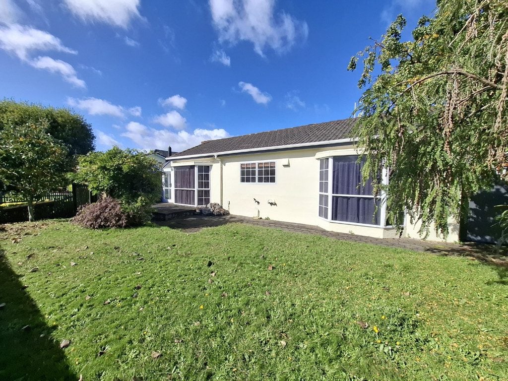 24A Grey Street, Glenholme, Rotorua - Carousel 1