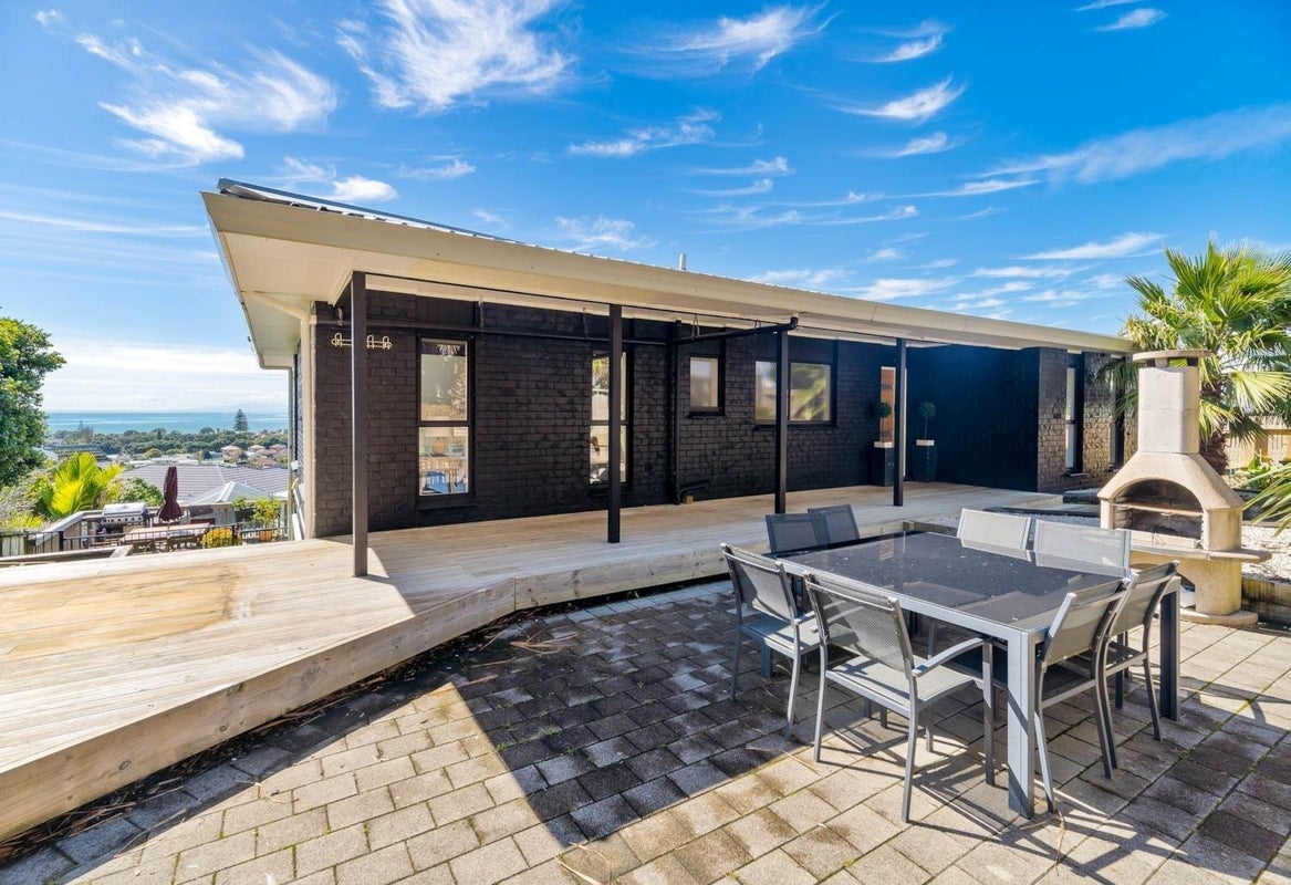 55 West Hoe Heights, Orewa, Orewa - Carousel 2