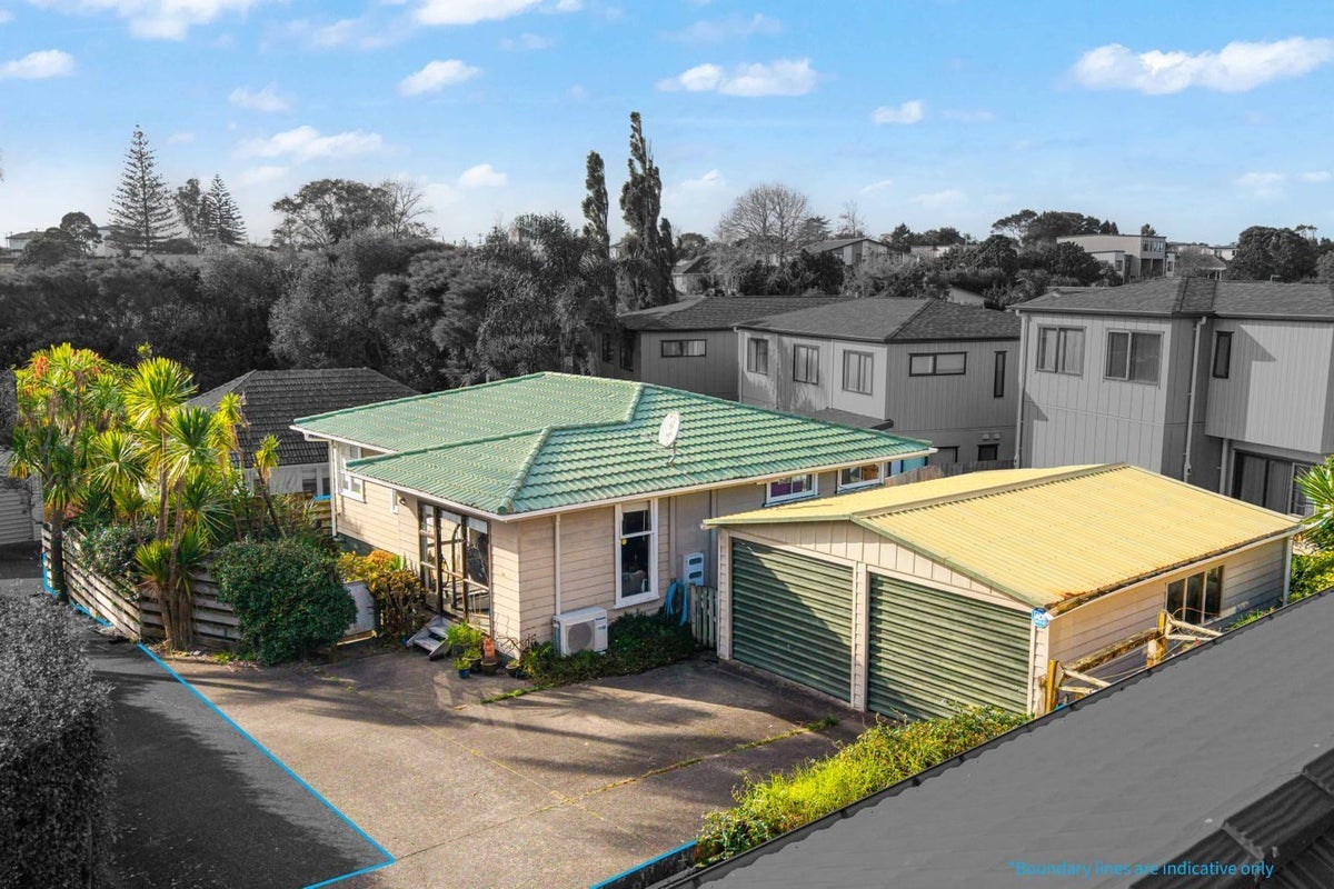 1A Glenford Lane, Te Atatu Peninsula, Auckland - Carousel 2