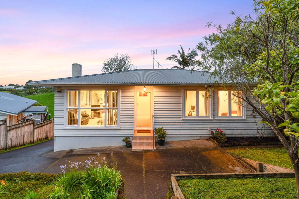 25 Apirana Avenue, Glen Innes, Auckland City, Auckland - Carousel 1