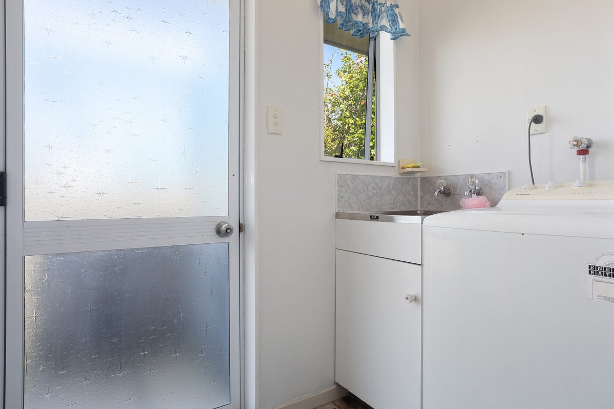 313A Pohutukawa Avenue, Ohope, Ohope - Carousel 11