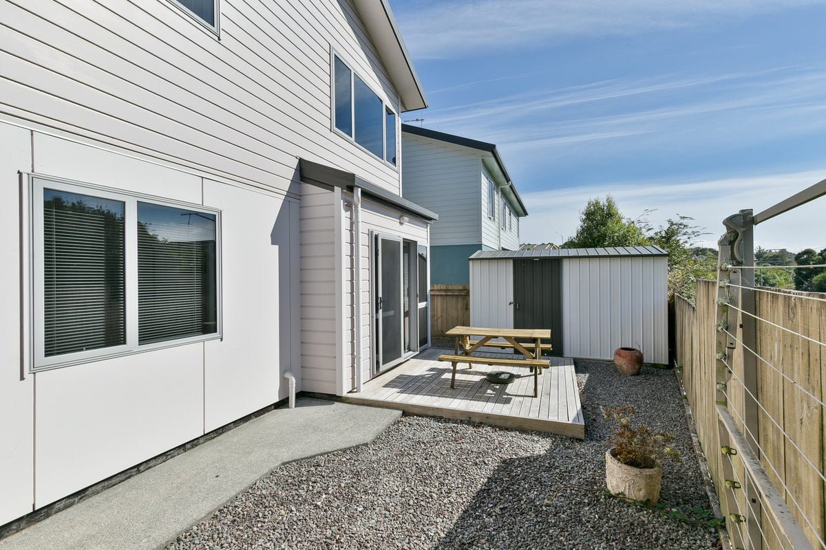 5B Stephen Street, Johnsonville, Wellington - Carousel 13
