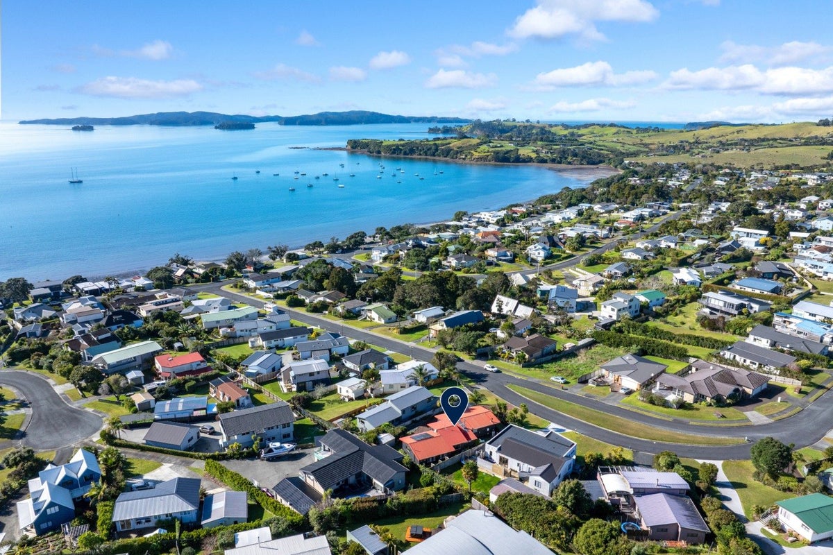 51 Mera Road, Algies Bay, Warkworth - Carousel 2