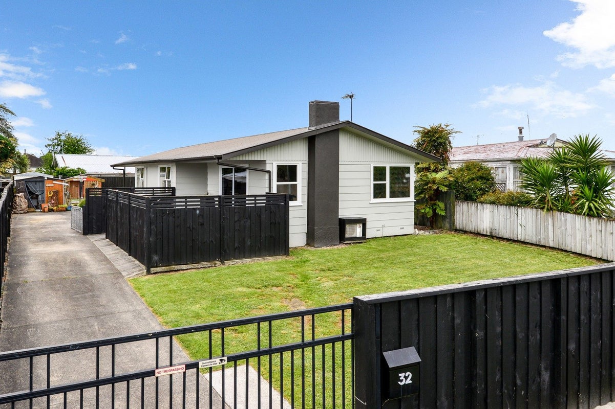 32 Lilac Street, Melville, Hamilton - Carousel 2