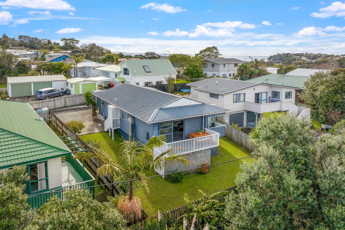 44 Penton Road, Stanmore Bay, Whangaparaoa - Carousel 1