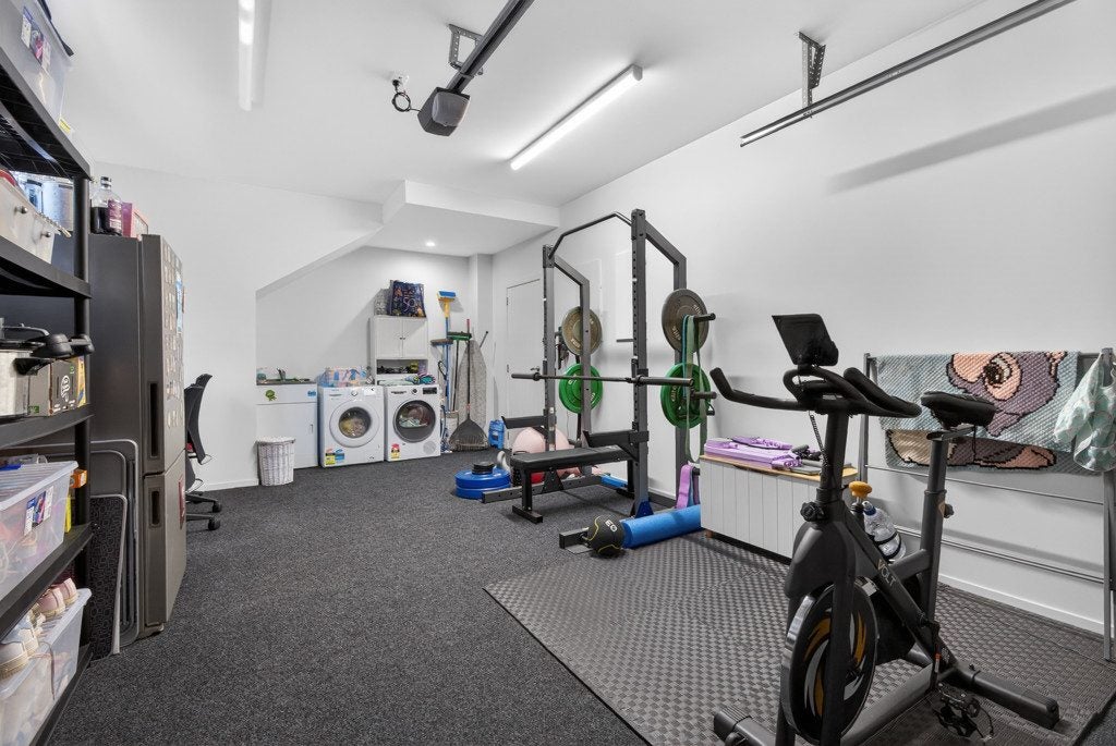 3E Breakwater Way, Whitby, Porirua - Carousel 2
