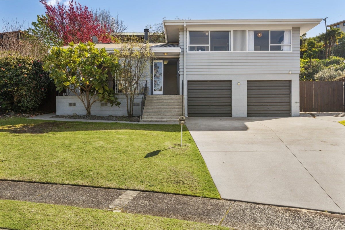 24 Balmoral Terrace, Otumoetai, Tauranga - Carousel 2