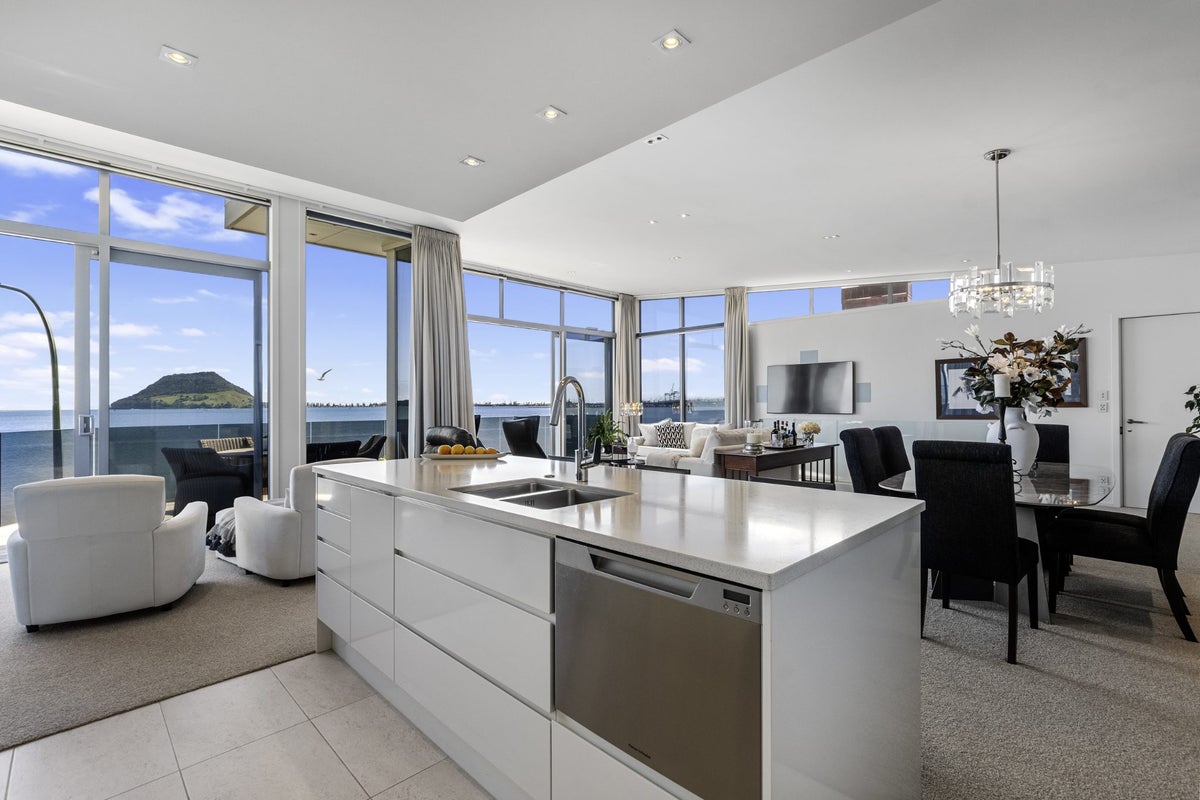 108 Harbour Drive, Otumoetai, Tauranga - Carousel 2