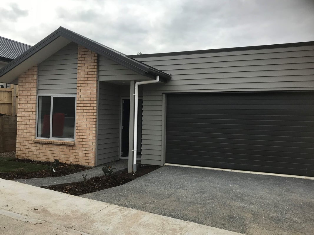 6 Taotahi Avenue, Dinsdale, Hamilton - Carousel 1
