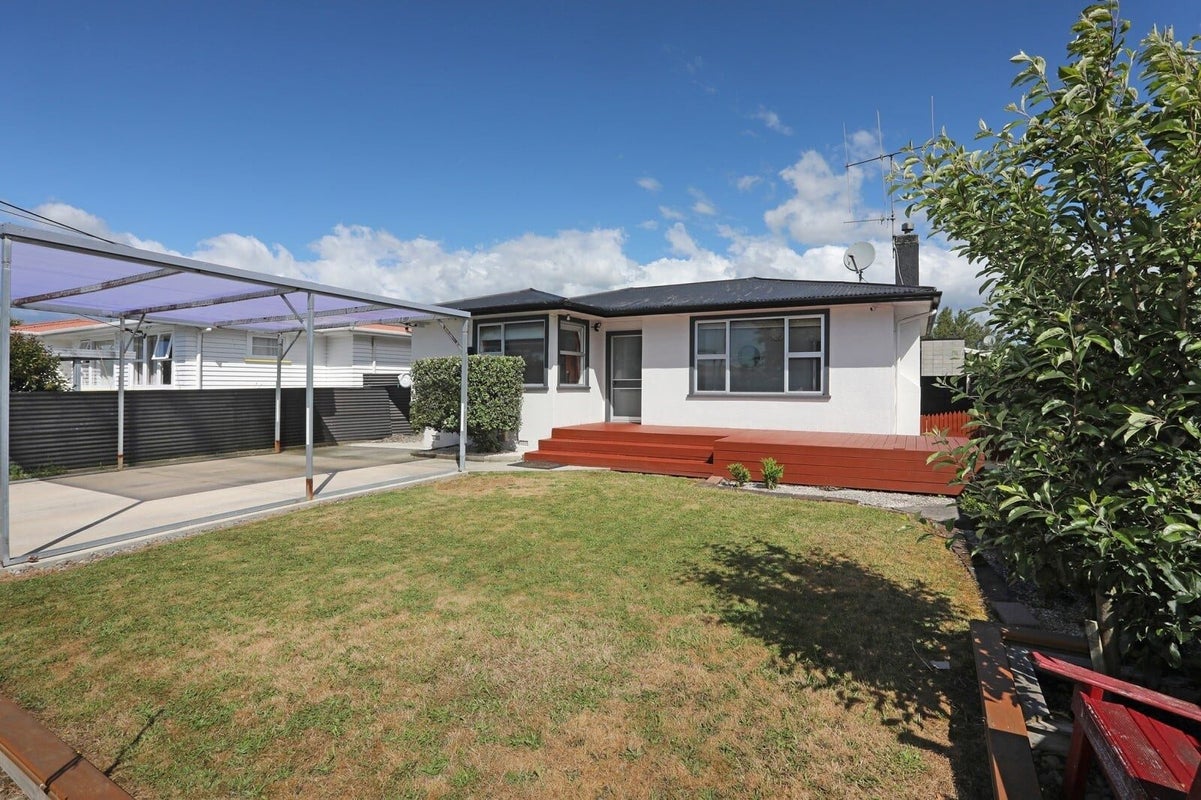 23 Leeds Street, Milson, Palmerston North - Carousel 1