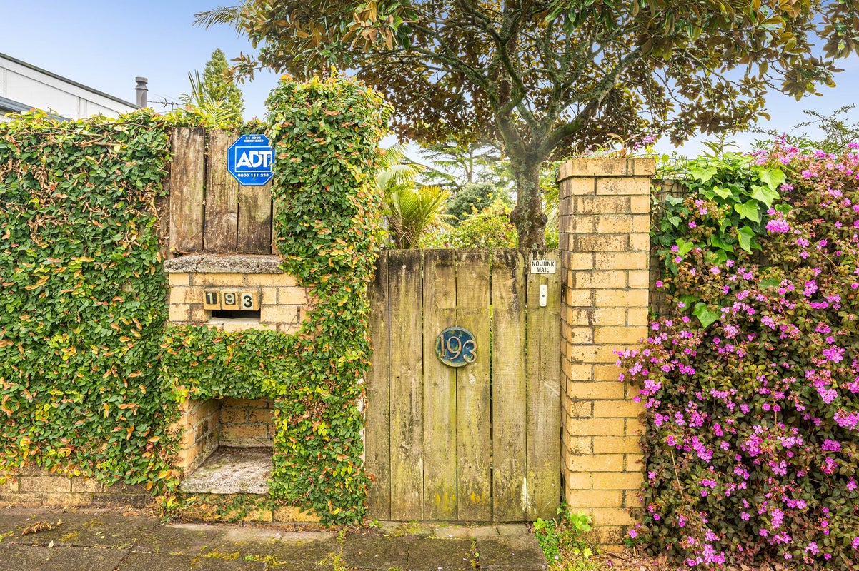 193 Henderson Valley Road, Henderson, Auckland - Carousel 2