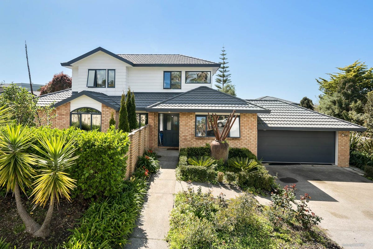 35 Ian Sage Avenue, Long Bay, Auckland - Carousel 2