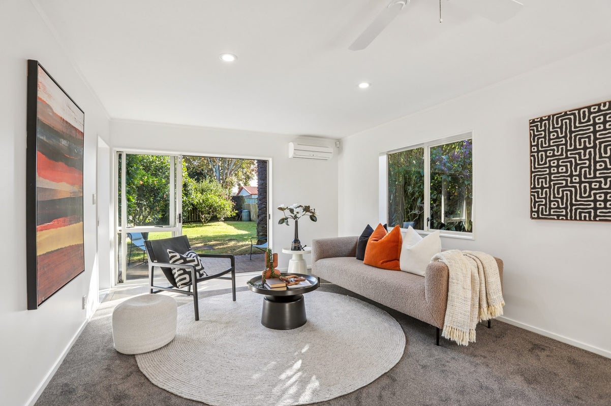 21 Taikata Road, Te Atatu Peninsula, Auckland - Carousel 2