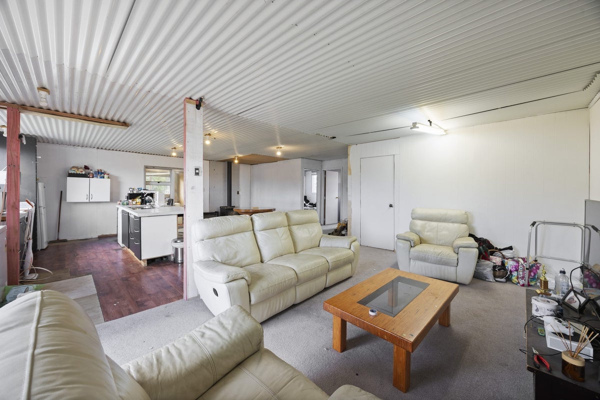 13 Kent Terrace, Midhirst - Carousel 2