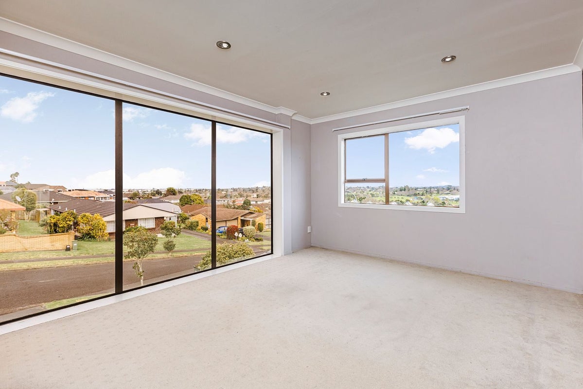69 Dalwhinnie Parade, Highland Park, Auckland - Carousel 8